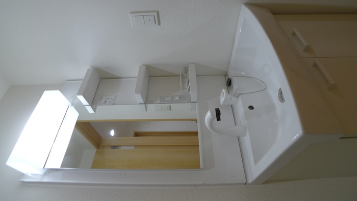 建物外観　建築中