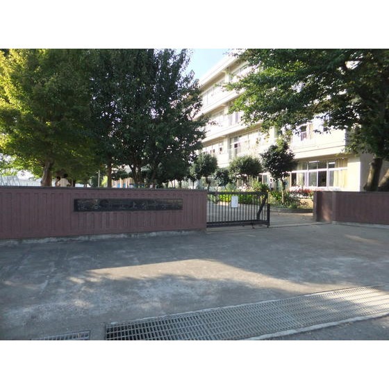 中学校　深谷市立上柴中学校（中学校）まで406m