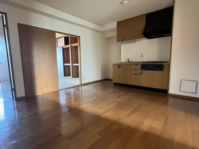 居室・リビング　ゆったり過ごせる居間です