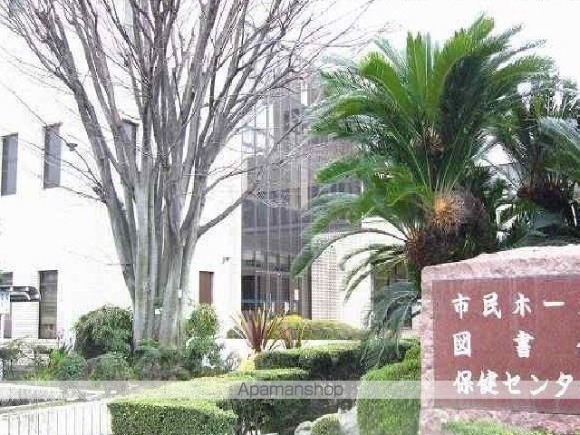 図書館　弥冨図書館（図書館）まで1500m