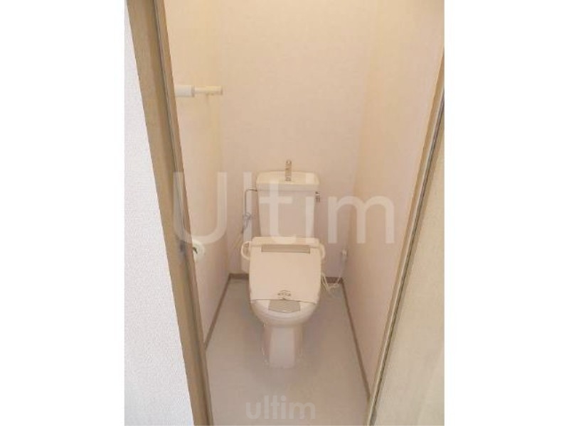 トイレ　※別のお部屋のお写真です。御参考までに。