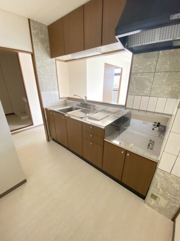 キッチン　リビング