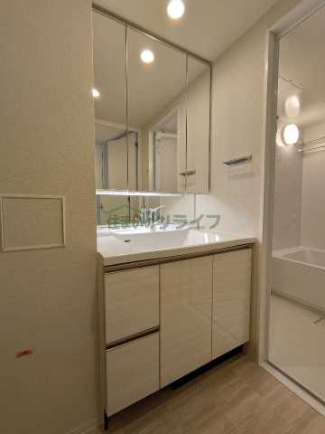 洗面設備　コンフォリア東新宿※同タイプの別部屋写真です