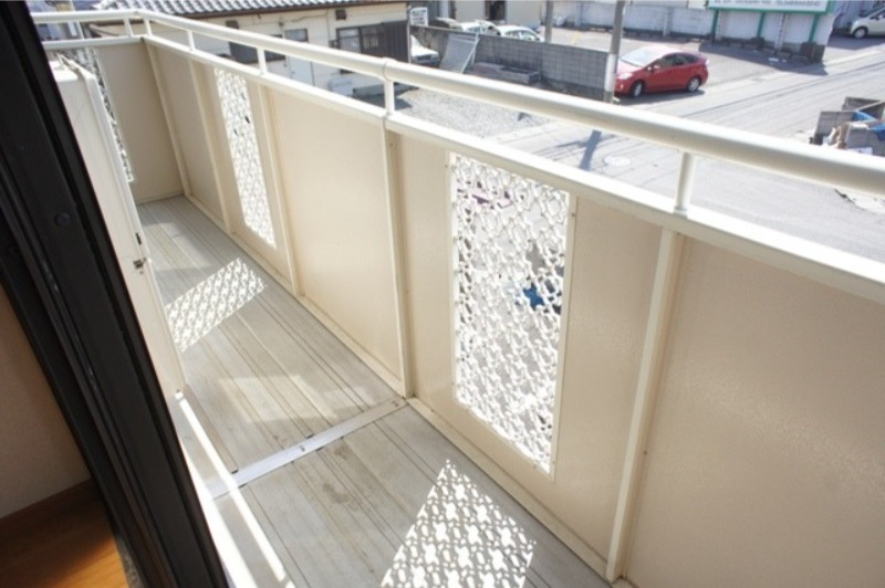 バルコニー　図面と現状に相違がある場合には現状を優先