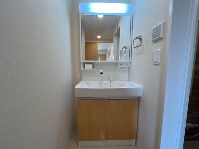 洗面設備　洗髪洗面化粧台（イメージ）