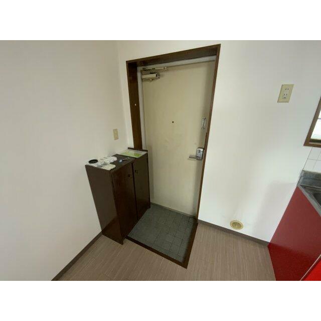 玄関　※前回募集時の写真です。