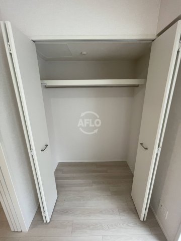 収納　スプランディッド弁天町WEST　クローゼット