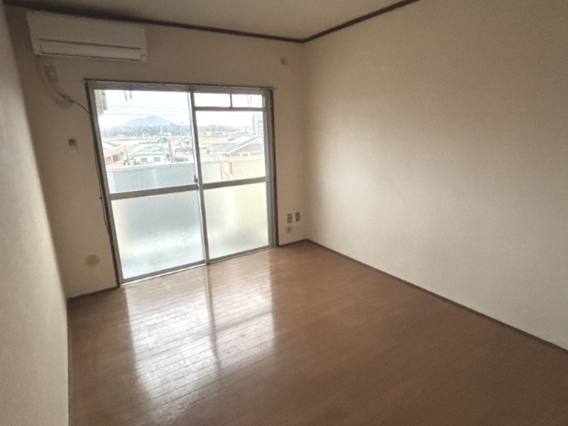 居室・リビング　同仕様