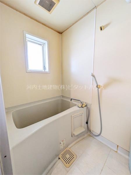 バス・シャワールーム　類似室内