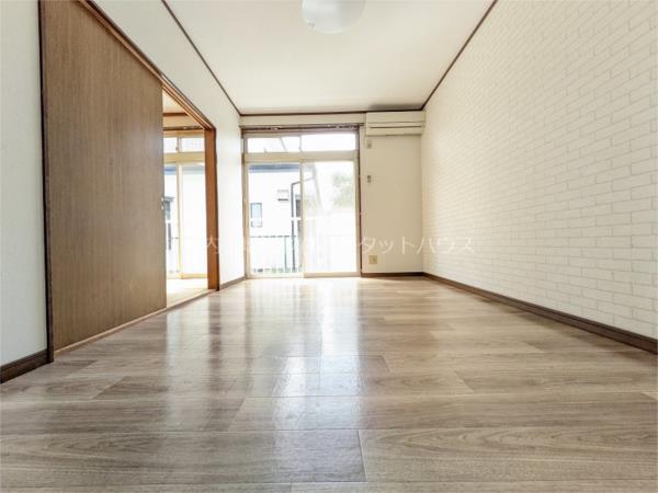 居室・リビング　類似室内