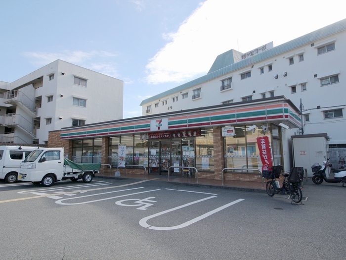 コンビニ　セブンイレブン池田旭丘１丁目店（コンビニ）まで270m