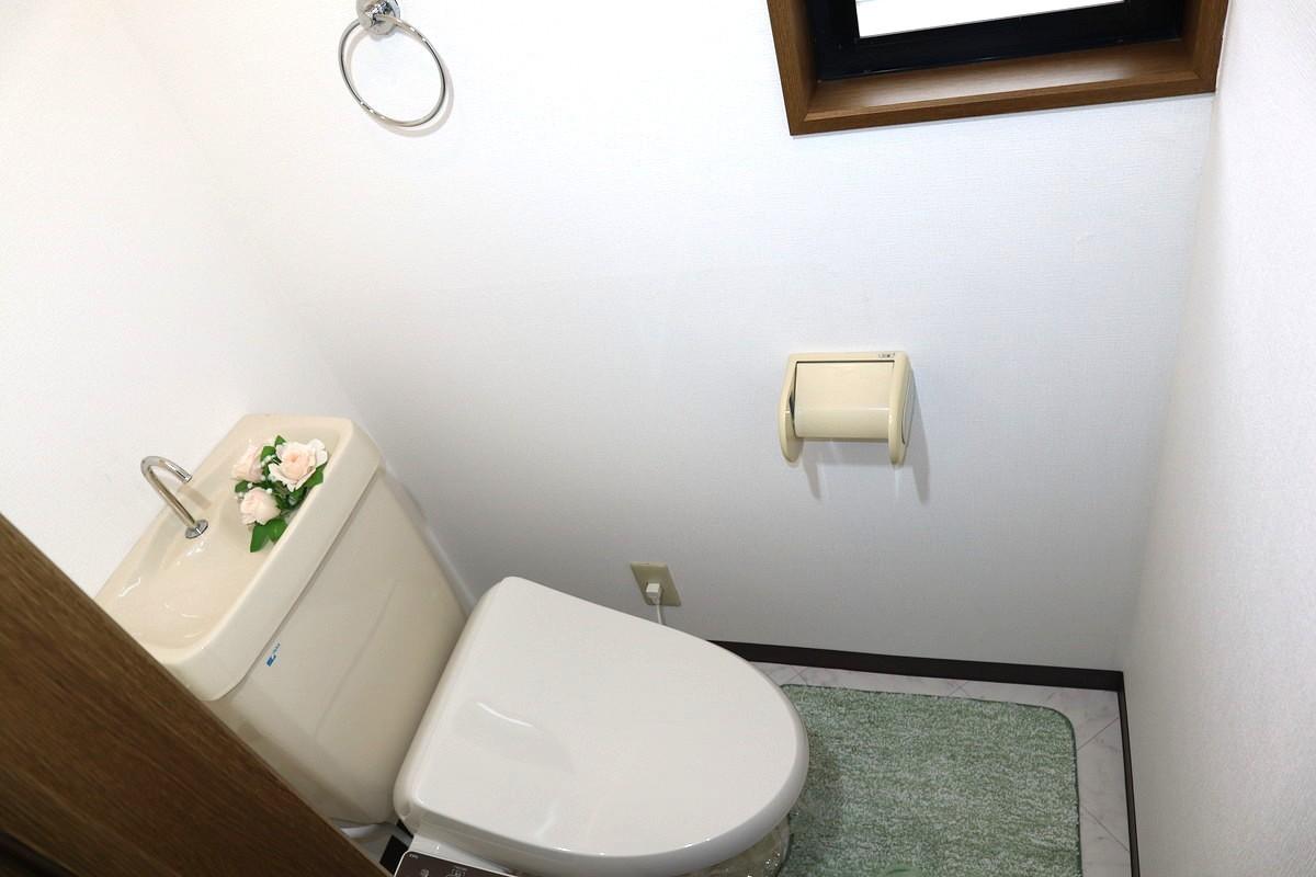 トイレ　もちろん、バストイレ別です♪