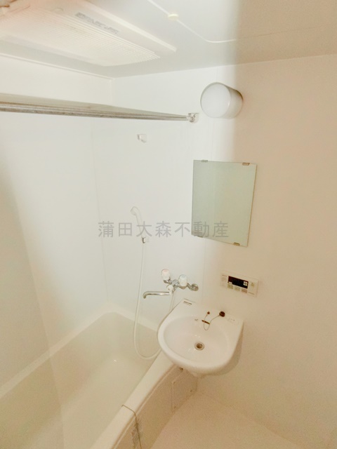 バス・シャワールーム　浴室乾燥機付きバスルーム　お風呂