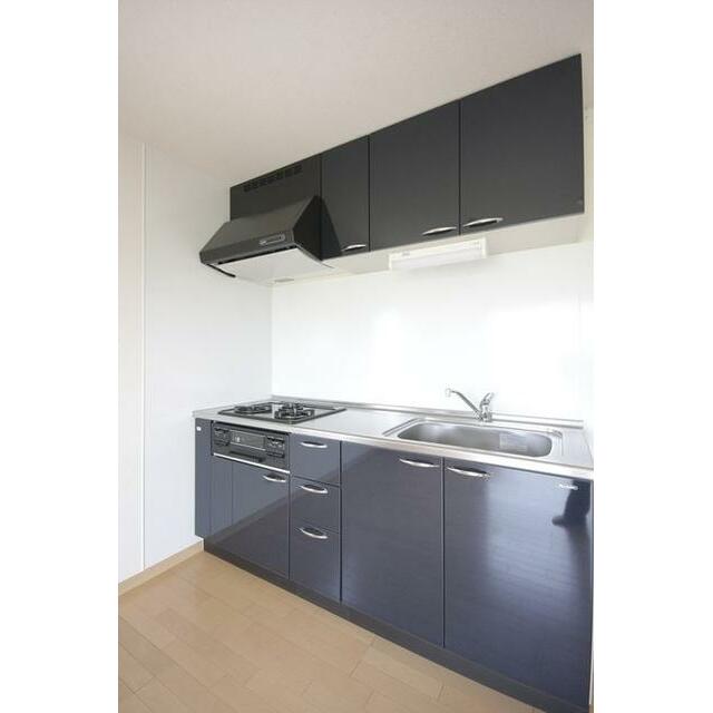 キッチン　３口コンロのシステムキッチン