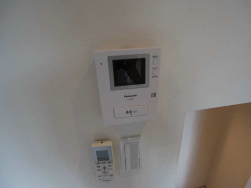 セキュリティ　TVモニター付インターホン