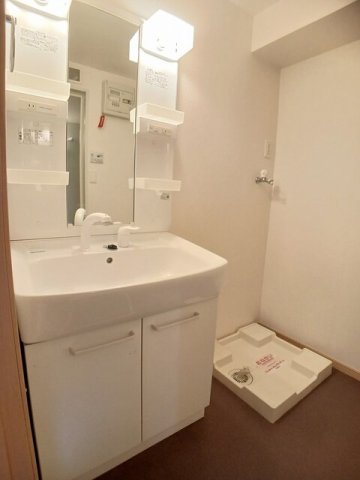 洗面設備　忙しい朝には欠かせない洗面所です