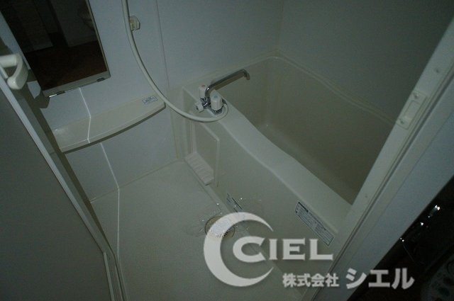 バス・シャワールーム　バスルーム