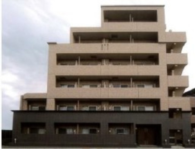 建物外観　６階建ての賃貸マンション