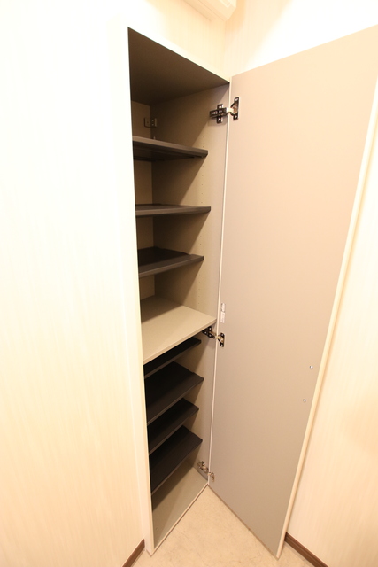 玄関　★お気に入りの靴をしまうシューズボックス★