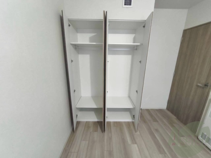 収納　クローゼットがありました。お洋服や荷物はここへ