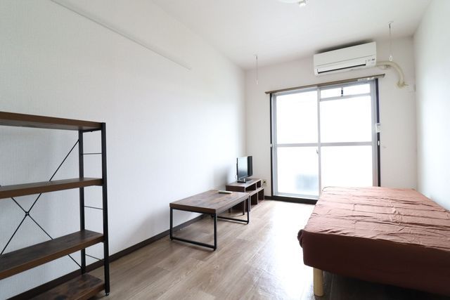 居室・リビング　家具家電付き☆