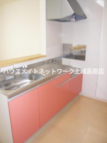 キッチン　キッチン（参考同型203号室室内写真）