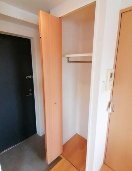 収納　★ハンガーラック付き収納★