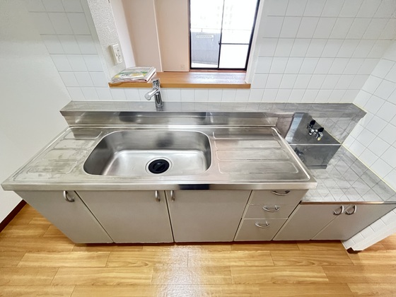 キッチン　※別号室のお写真です。