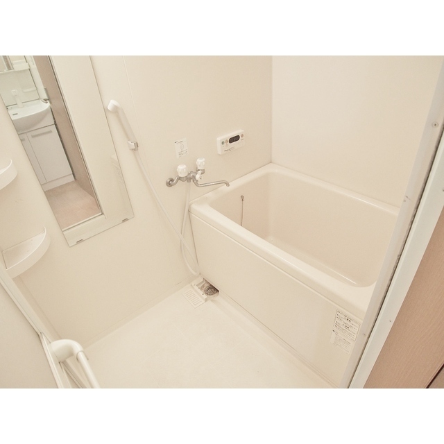 バス・シャワールーム　バス・トイレ別です