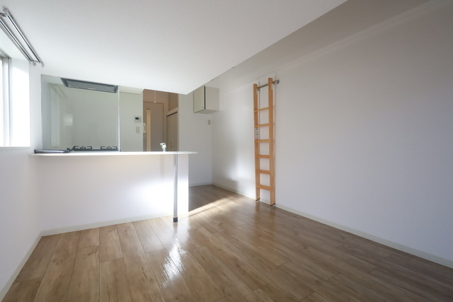 居室・リビング　別号室の写真です