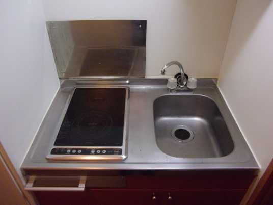 キッチン　設備・仕様は号室により異なる為、現況を優先致します。