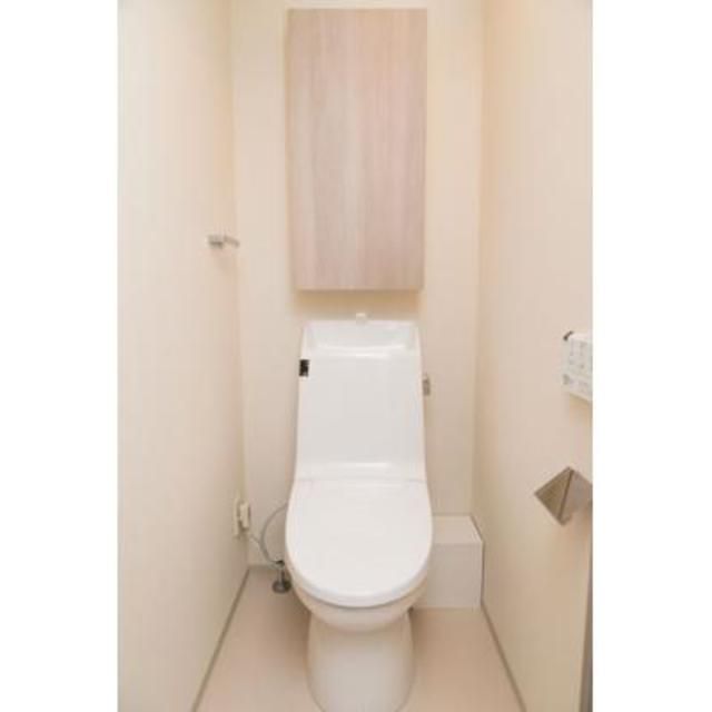 トイレ　同タイプ部屋　参考写真です