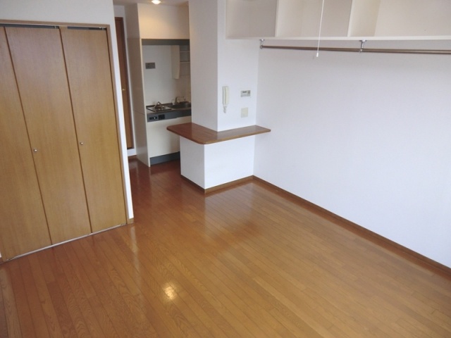 居室・リビング　エアコン付きで初期費用を抑えられます♪