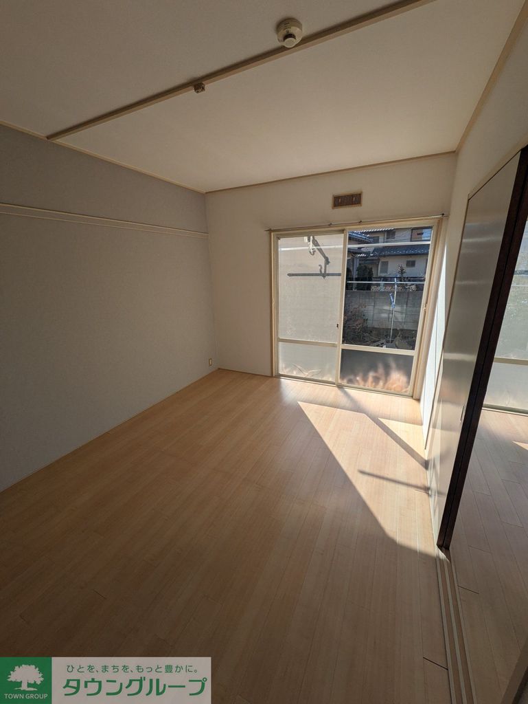 居室・リビング　別号室参考写真