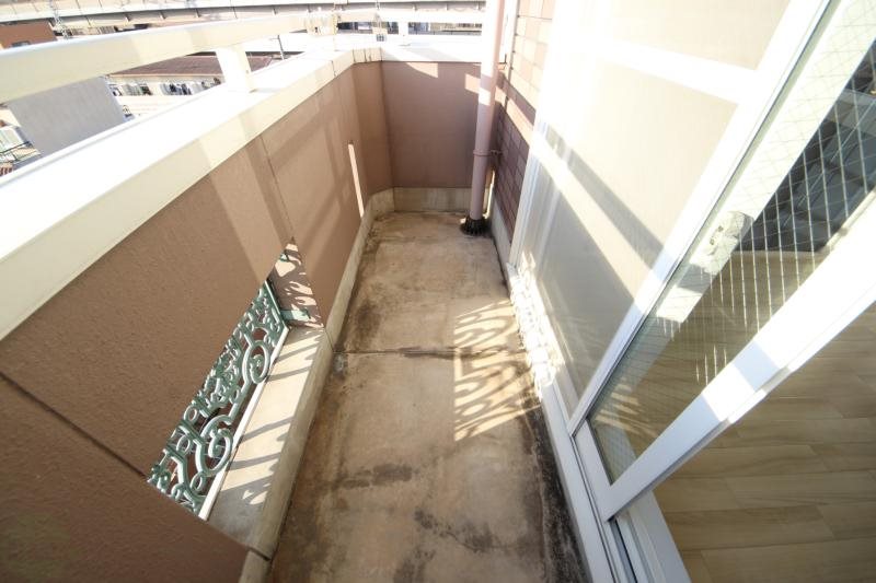 バルコニー　外からの目が気にならないバルコニーで洗濯物が干せます