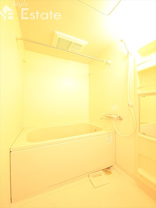 バス・シャワールーム　バスルーム