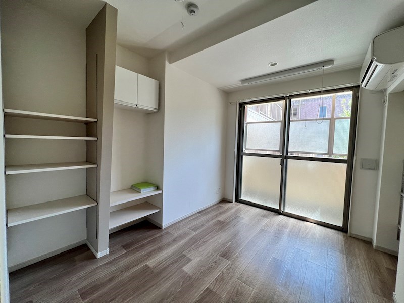 居室・リビング　居間です