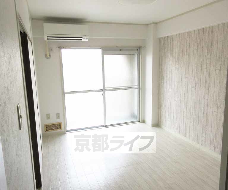 居室・リビング　日当りのいいお部屋です！