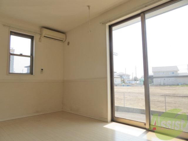 居室・リビング　１２．０帖のリビングです。家族団らんが出来ますね。