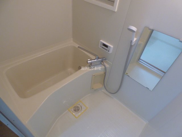 バス・シャワールーム　別部屋の写真です