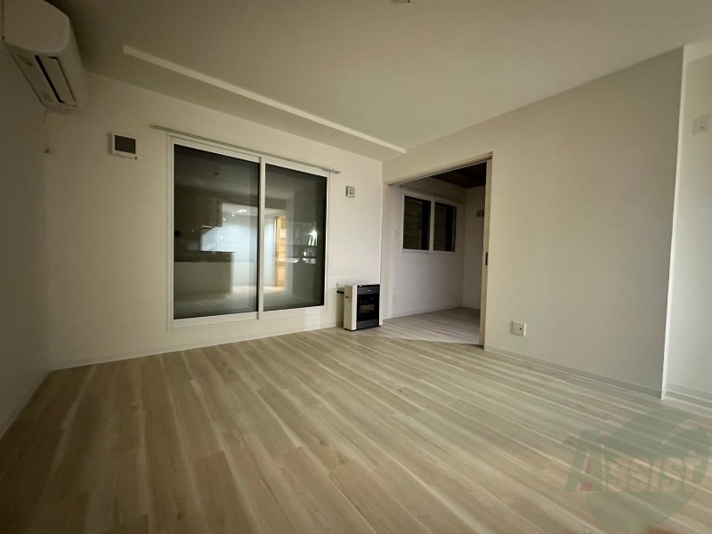 居室・リビング　広々としたリビングですね。使い勝手がよさそうですね！