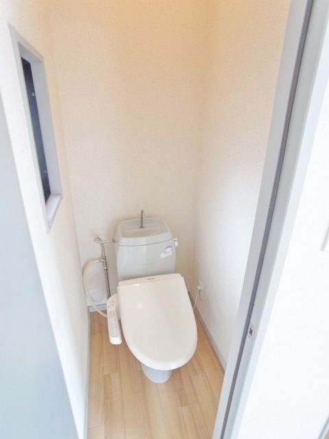 トイレ　☆温水洗浄便座付きトイレ☆