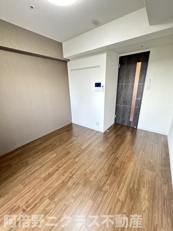 居室・リビング　内装は別部屋の参考写真です。