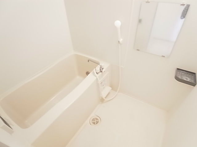 バス・シャワールーム　同一物件別部屋写真