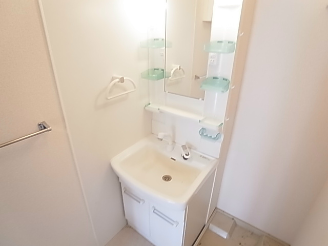 洗面設備　同一物件別部屋写真