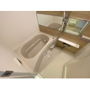 バス・シャワールーム　コンパクトで使いやすいお風呂です