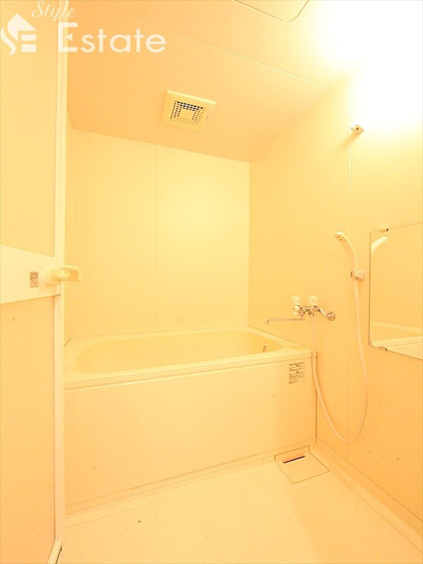 バス・シャワールーム　バスルーム