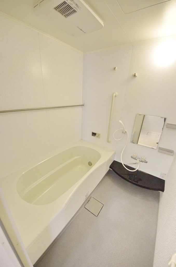 バス・シャワールーム　洗面