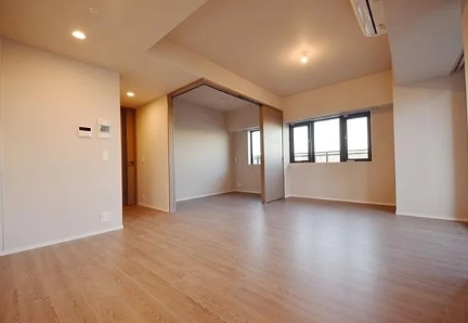 居室・リビング　☆明るい居間☆