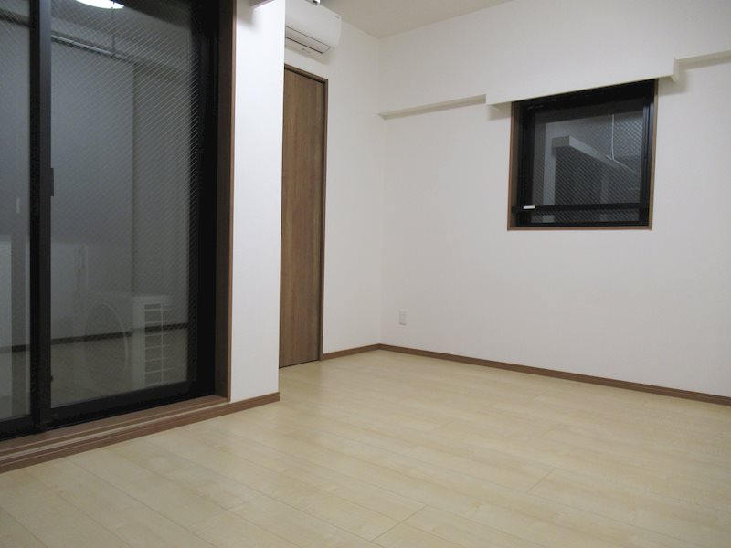 居室・リビング　☆明るい居間☆